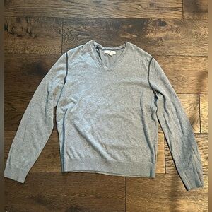 Banana Republic Light Gray V-Neck Sweater - Y2K Banana Republic